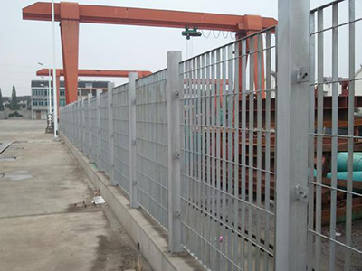 钢格板围栏图片2